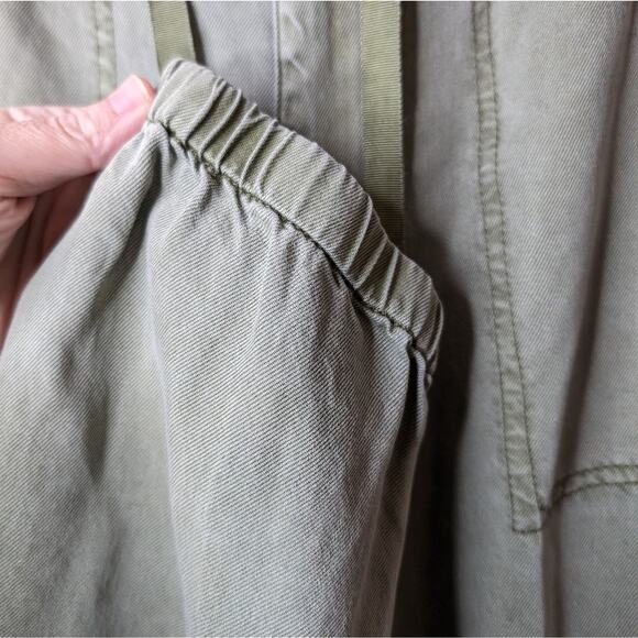 Sundance Army Green Tencel Joggers | Size Small - Picture 4 of 11